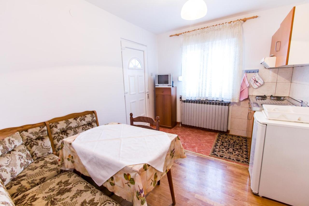 Apartments & Rooms Krk Krk Island Ruang foto